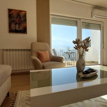 Mina Modern & Cozy Apartment Main City Square Gtc Skopie Exterior foto