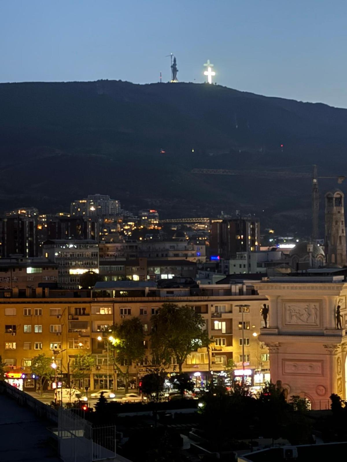 Mina Modern & Cozy Apartment Main City Square Gtc Skopie Exterior foto