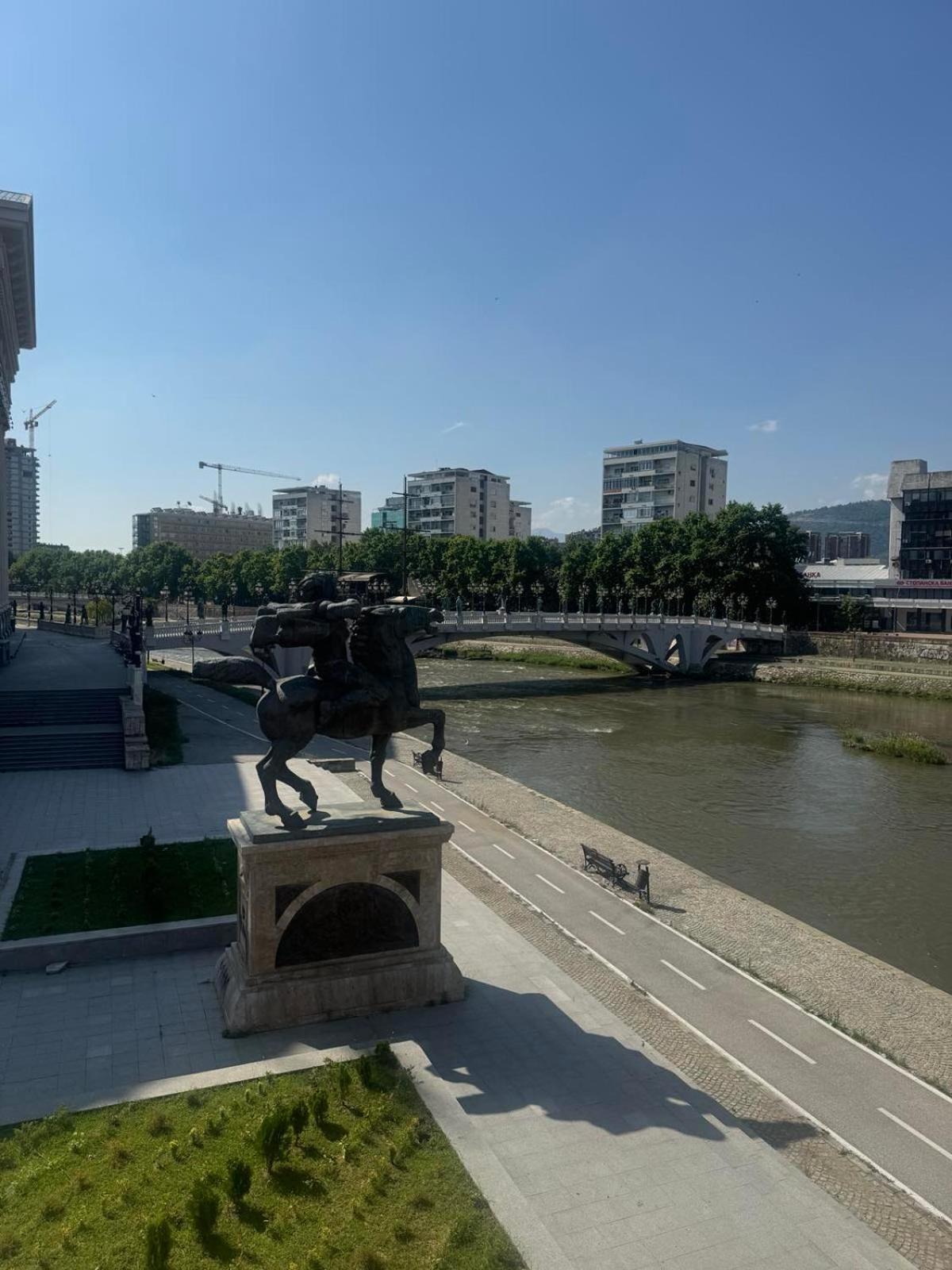 Mina Modern & Cozy Apartment Main City Square Gtc Skopie Exterior foto